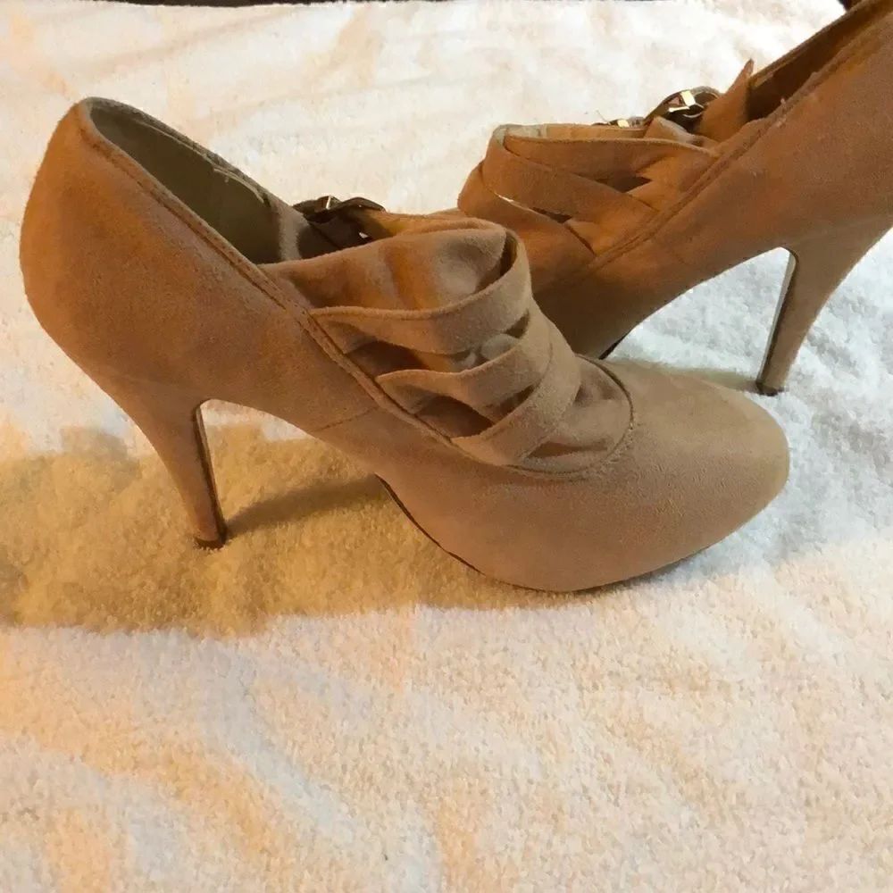 DbDk Heels - Picture 4 of 5